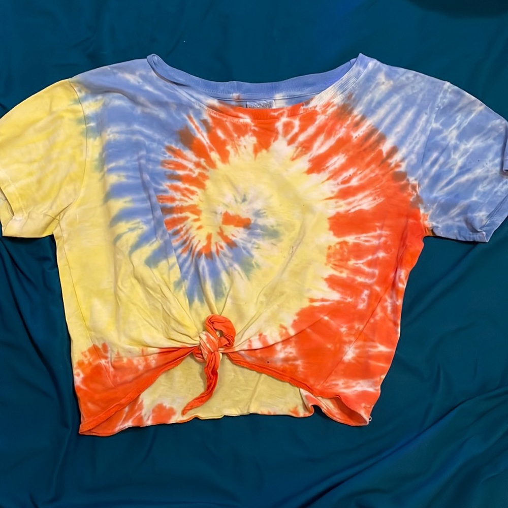 cropped blouse tie dye